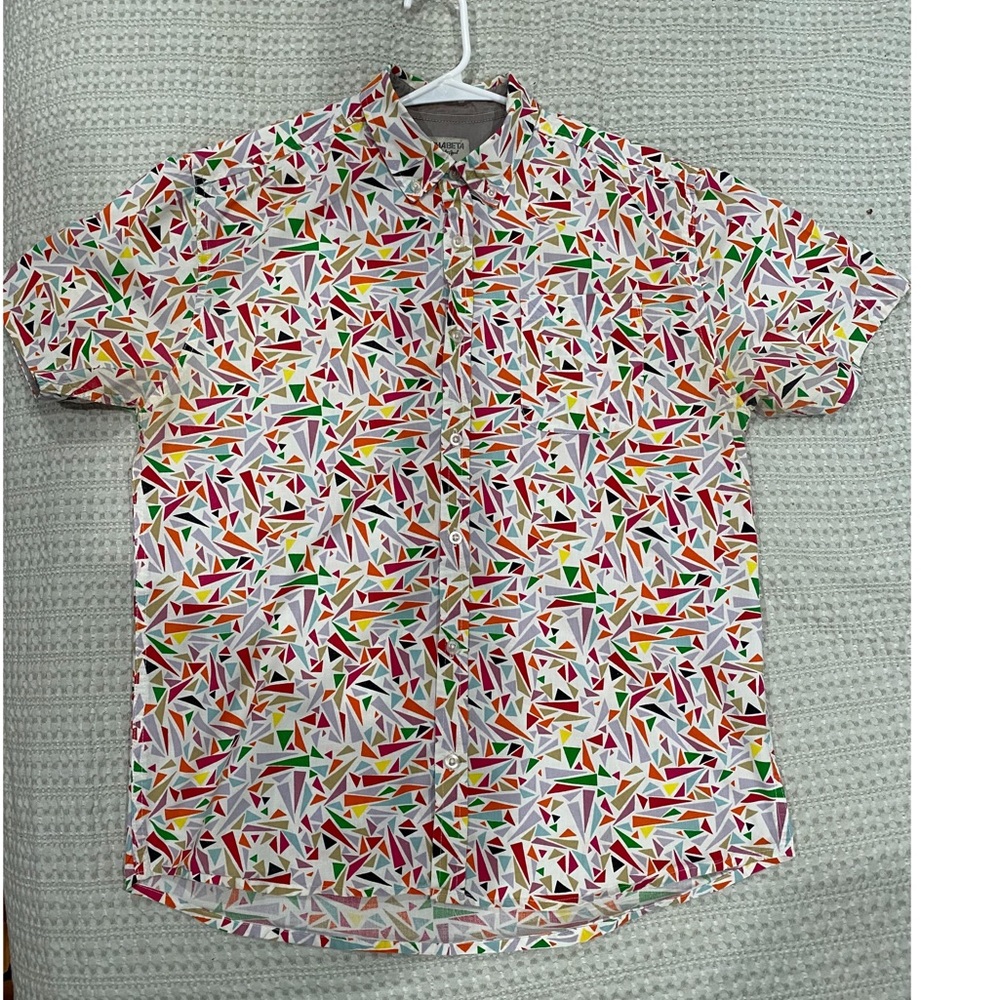Men’s medium short sleeve button down
